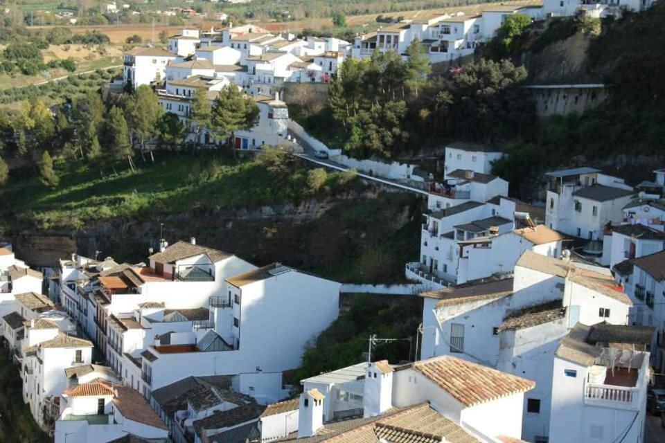 Alojamiento Rural Carmen Setenil De Las Bodegas Exterior foto